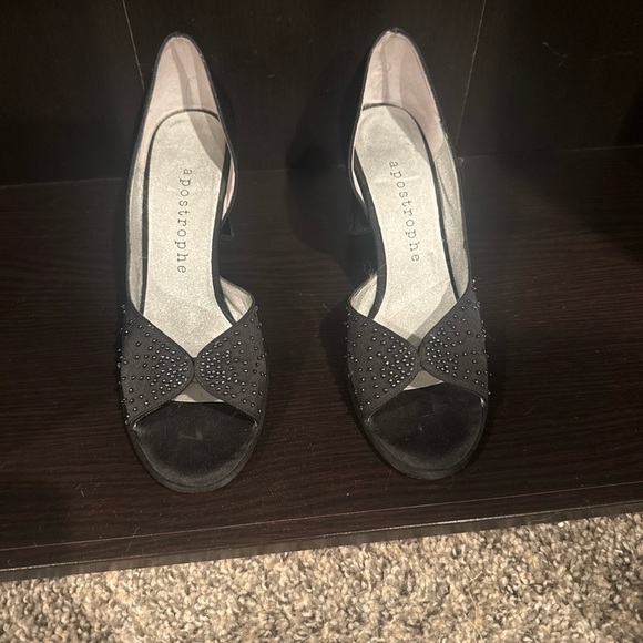 Apostrophe women's black pumps size Size 7.5 From SEARS Rhinestones Open Sides - Picture 1 of 11